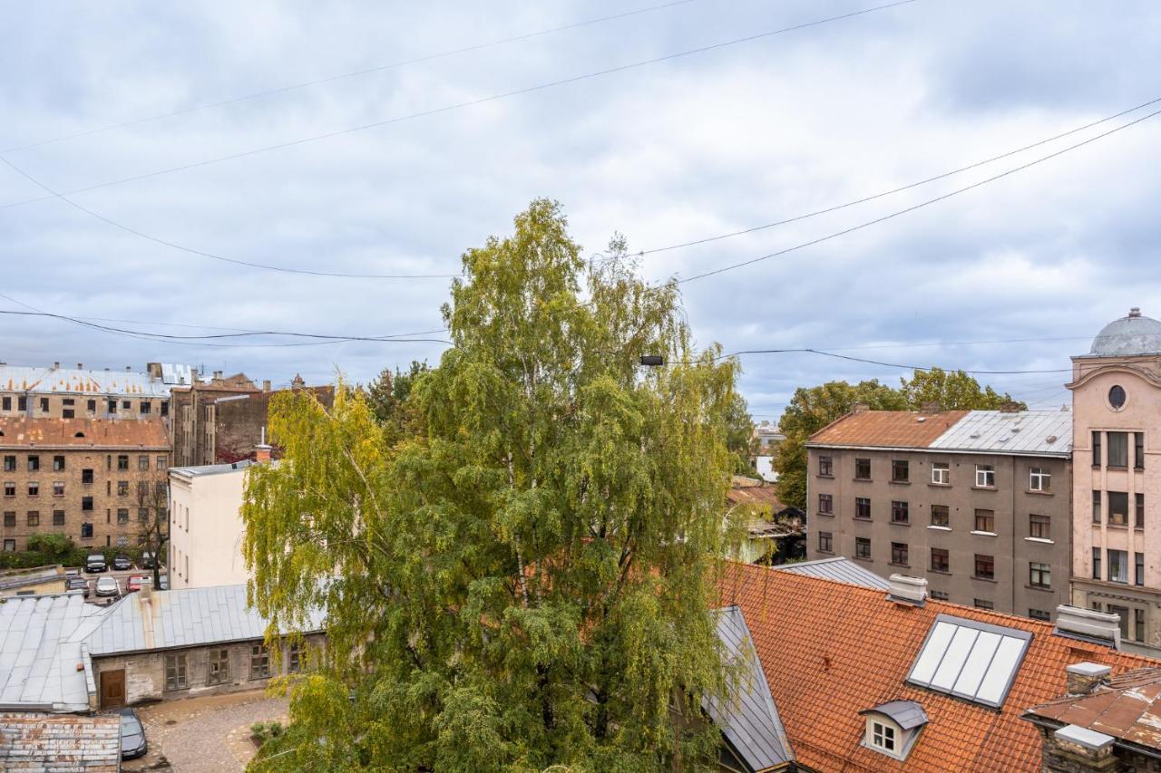 Trendy Top-Floor Stay In Heart Of Riga, Near Bars & Culture Экстерьер фото